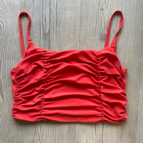 Pretty little thing red ruched tank top women’s size 8 going out crop top - Picture 7 of 8